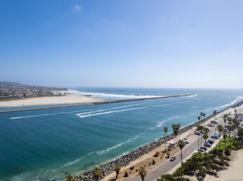 824 Anacapa Ct, San Diego CA  92109-8203 exterior