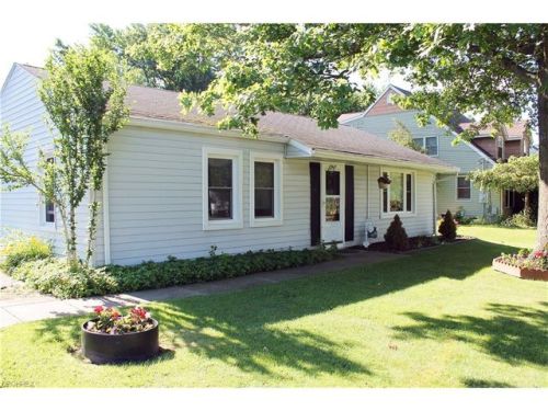 12647 Ward Dr, Chesterland, OH 44026-2528