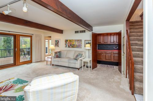 1006 Gwilym Cir, Berwyn PA  19312-2237 exterior