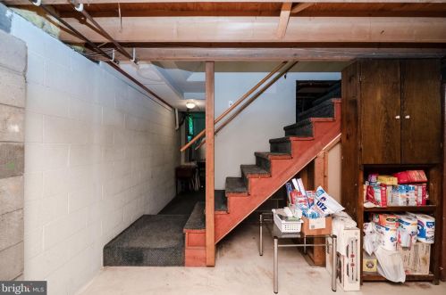 6 Pendleton Dr, Berlin Boro NJ  08009-9672 exterior