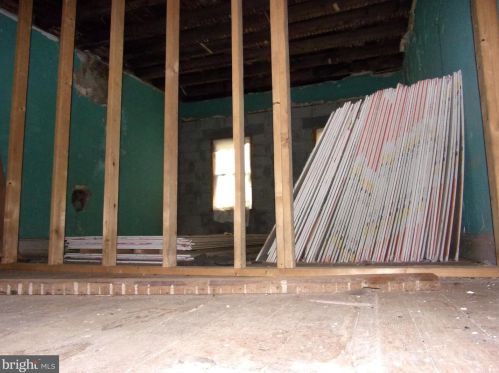 2467 Amber St, Philadelphia PA 19134-3836 exterior