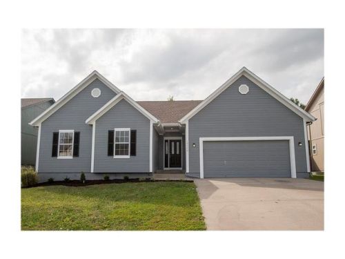 15770 Central St, Olathe, KS 66062-5052