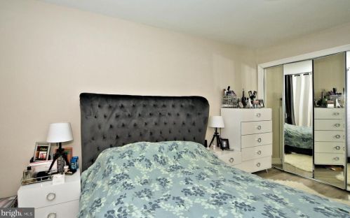 7221 Erdrick St, Philadelphia PA 19135-1014 exterior