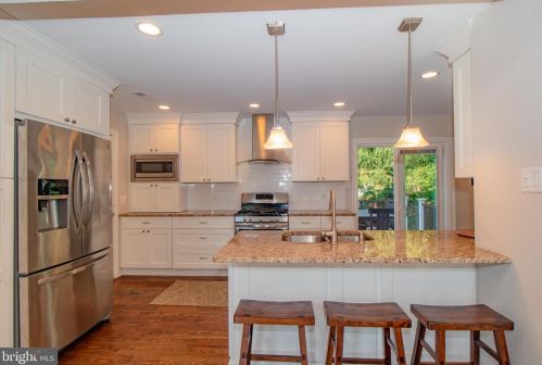 2000 Kirkbride Cir, Yardley, PA 19067-7237