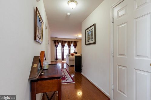6336 Dakine Cir, Springfield VA  22150-1193 exterior