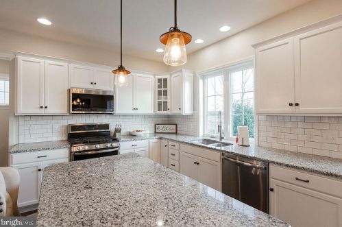 518 Delp Rd, Lancaster PA  17601-2956 exterior