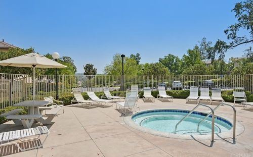 24306 Foxglove Pl, Santa Clarita CA  91354-4922 exterior
