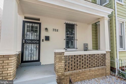 705 16th St, Washington, DC 20003-3107