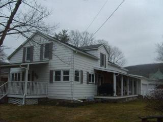 82 Maple St, Canisteo, NY 14823-1365