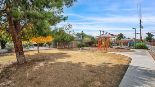 4522 11 Ave, Phoenix AZ 85013-1017 exterior