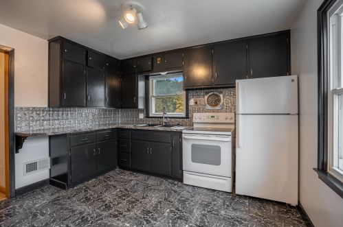 2330 Van Buren St, New Holstein, WI 53061-1125
