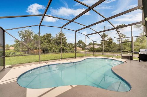 1916 Laredo Dr, Deltona, FL 32738-4484