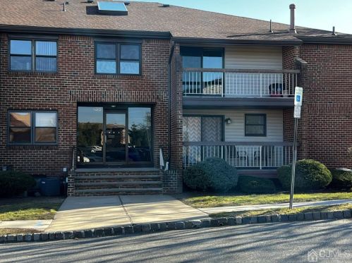 135 Beverly Hills Ter, Woodbridge, NJ 07095-4011