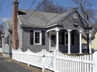1132 Trinity Ave, Schenectady, NY 12306-2816