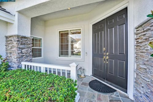 1046 Rolling Woods Way, Concord CA  94521-5400 exterior