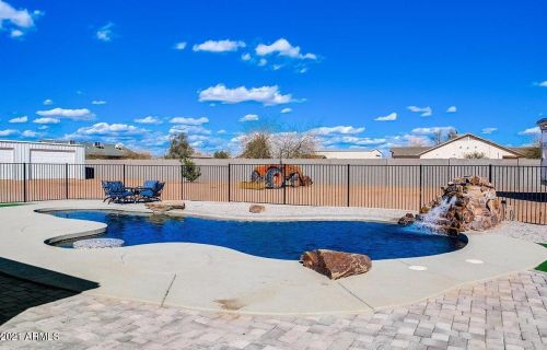 34919 Calle Flores Rd, San Tan Valley, AZ 85140-3252