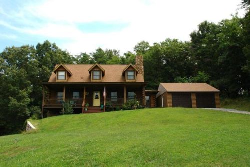 615 Muse Rd, Troutville, VA 24090-5117