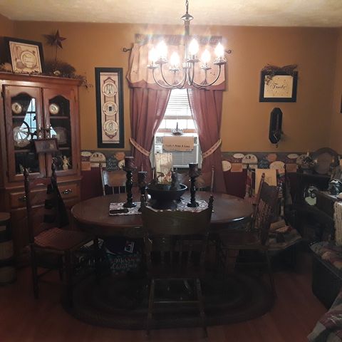 2976 Macon Kessinger Rd, Bonnieville, KY 42765-9528