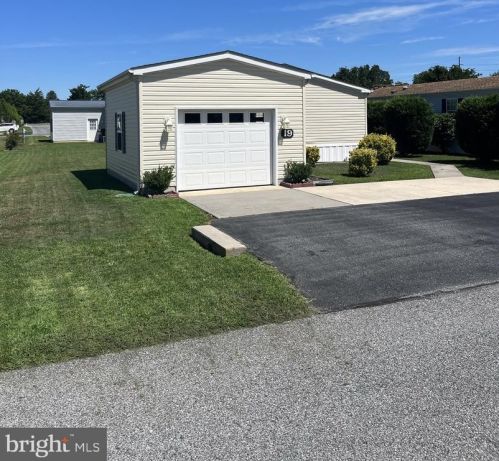 19 Mayfair Ln, Lewes, DE 19958-4132