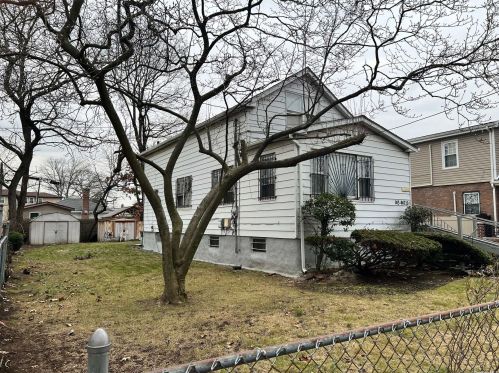 143-44 232nd St, Jamaica, NY 11413-2109