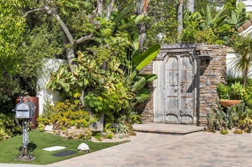 6 Hillsborough, Newport Beach, CA 92660-6733