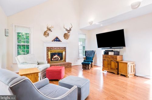 8100 Davmar Ln, Fredericksburg VA  22407-2151 exterior