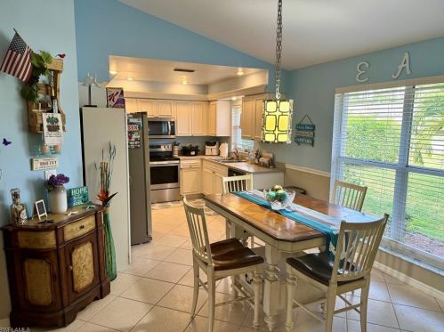 276 Madison Dr, Naples, FL 34110-1326