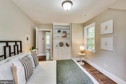 4216 46th St, Washington DC 20016-2472 exterior