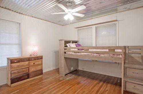 3759 Kris St, Fort Worth TX  76180 exterior