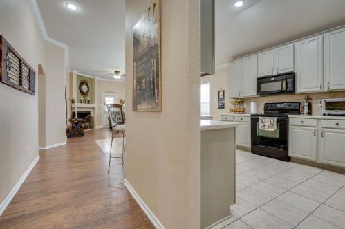 4705 Heron Pond Ln, Denton TX  76208-6809 exterior