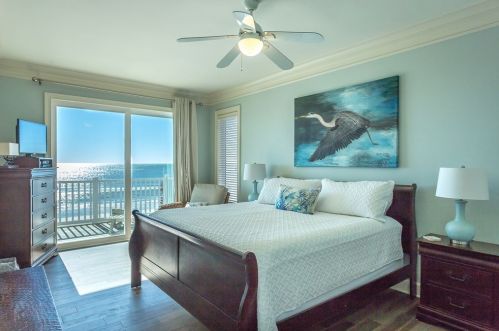 1716 Magnolia Rd, Saint George Island FL  32328-2203 exterior