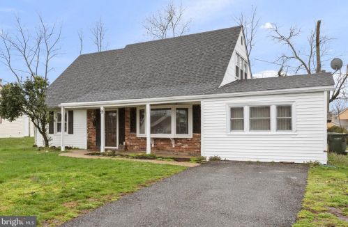 9 Elmire Ln, Willingboro, NJ 08046-2306