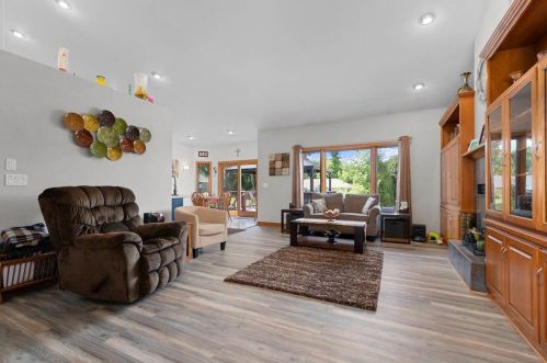 2520 Indian Hill Dr, Green Bay, WI 54313-4900
