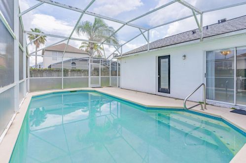 8615 Cavendish Dr, Kissimmee, FL 34747-1651