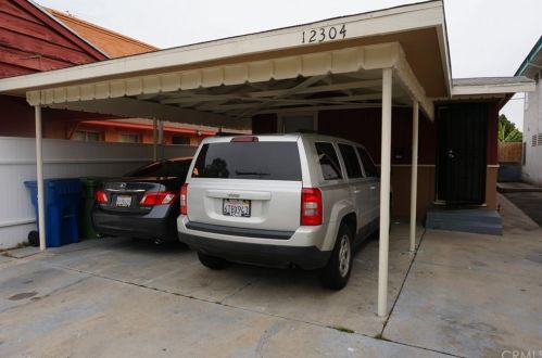 12304 Birch Ave, Hawthorne, CA 90250-3916