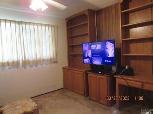 930 Live Oak Ave, Ukiah CA  95482-3733 exterior