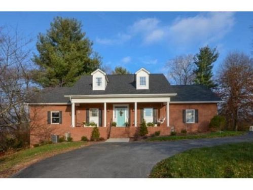 2128 Pendragon Rd, Kingsport, TN 37660-2933