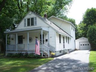 307 Lomond Pl, Utica, NY 13502-5918
