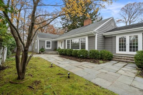 42 Indian Head Rd, Riverside, CT 06878-2406
