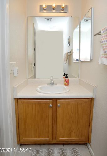 3944 Pine Creek Way, Tucson AZ 85745-7115 exterior