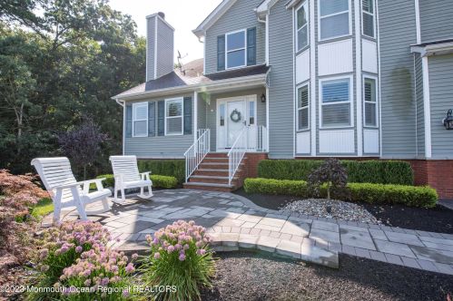 9 Maxim Ct, Jackson Twp NJ 08527-3893 exterior