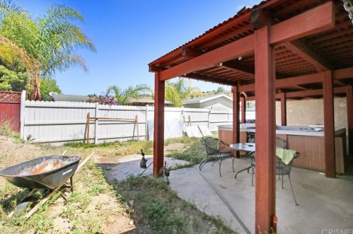 31921 Emerald Ln, Santa Clarita CA  91384-3102 exterior