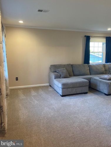 303 Orchard Cir, Hamilton VA  20158-9700 exterior