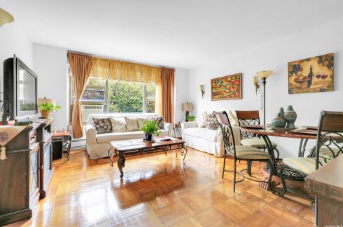 33-34 Crescent St, Long Island City, NY 11106-3246