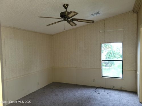 610 Dolphin Cir, Sebastian FL  32976-2591 exterior