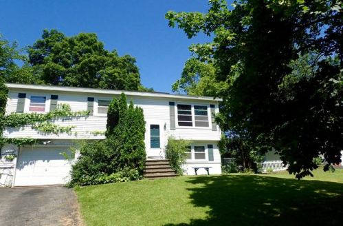 70 Coventry Ct, Reidsville, NY 12186-9572