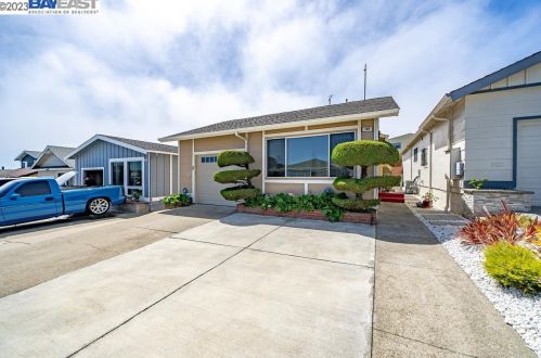 166 Plymouth Cir, Daly City CA  94015-2860 exterior