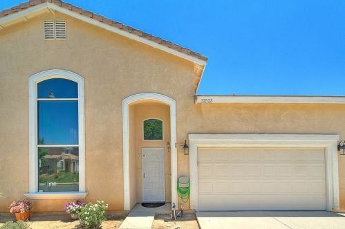12523 Heron St, Victorville, CA 92392-8004