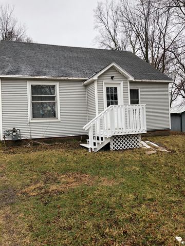 1129 Clay St, Tecumseh NE  68450-2235 exterior