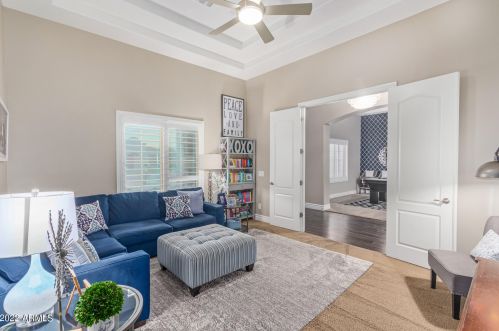898 Buffalo St, Gilbert, AZ 85295-7160